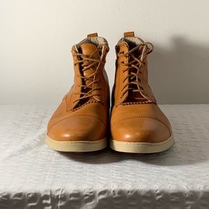 Crown Cordwain Rockwood Camel Chukka Boots. Size 12
